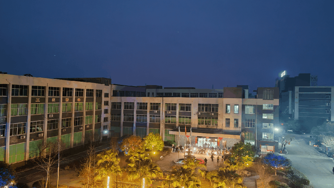 1741659957928690.gif 0.gif