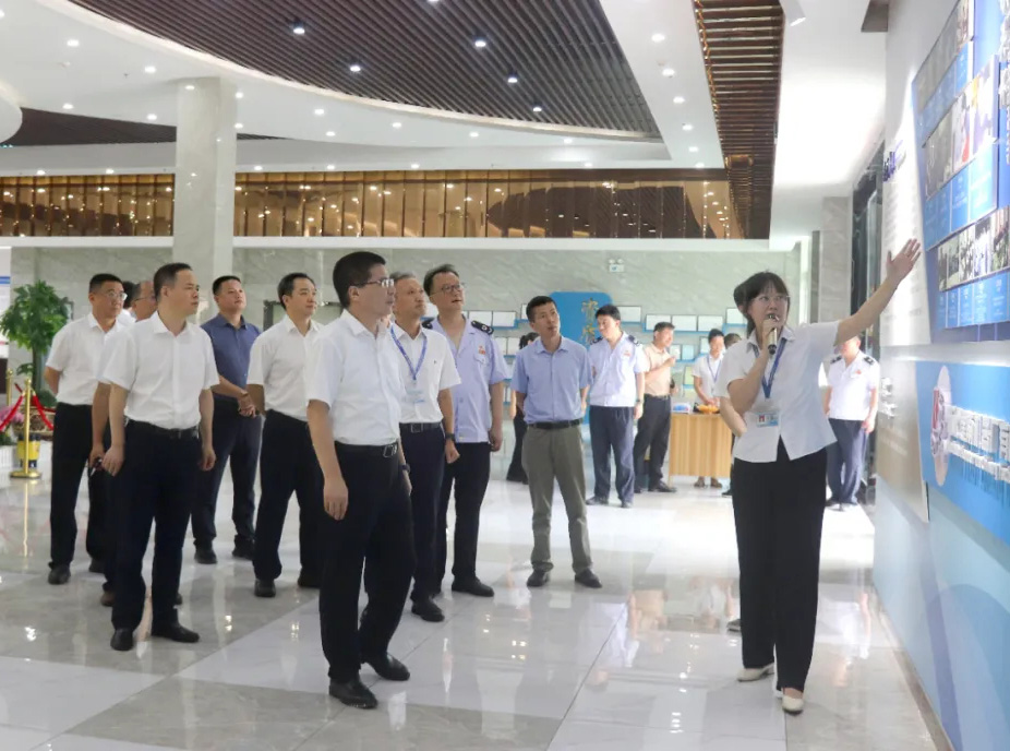 政企同心促發(fā)展 稅務(wù)護(hù)航助振興｜國家稅務(wù)總局湖南省稅務(wù)局黨委書記、局長曾光輝等領(lǐng)導(dǎo)蒞臨建南機(jī)器廠現(xiàn)場調(diào)研